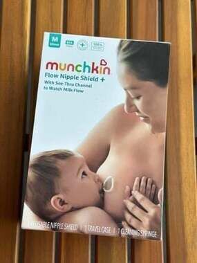 Munchkin Flow Nipple Shield + with See-Thru Channel Size M 20mm